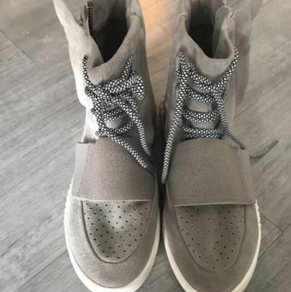 Yeezy Boost 750